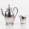 KAFFEKANNA OCH MJÖLKKANNA, silver, svenska stämplar JGK 1909