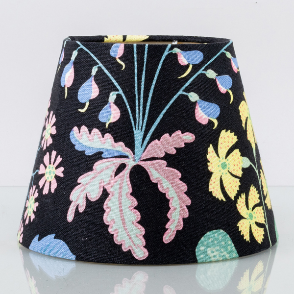 JOSEF FRANK, lampskärm, textil, med mönstret "Under Ekvatorn"