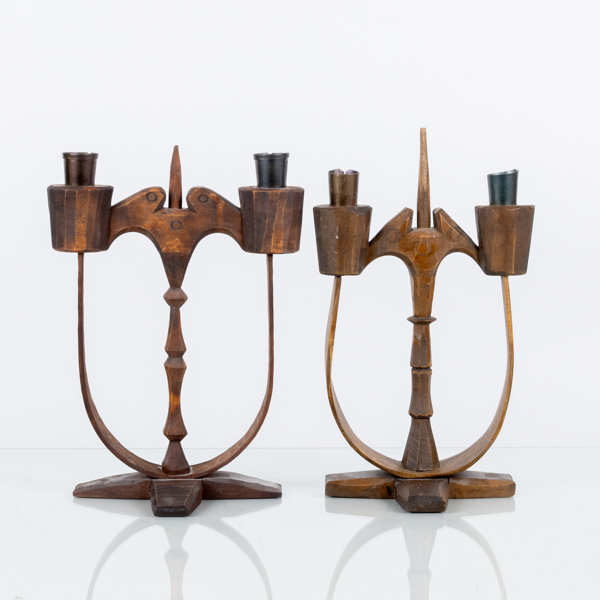 TASERUDSSTAKAR, 2 st, snarlika, trä, Arvika