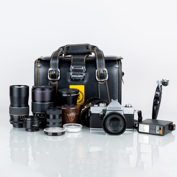 KAMERA MED TILLBEHÖR, Praktica Super TL 1000