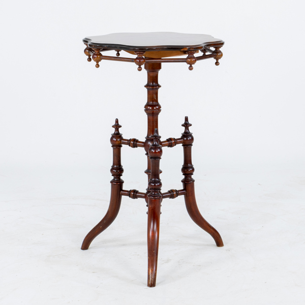 SIDOBORD, 1900-talets första hälft