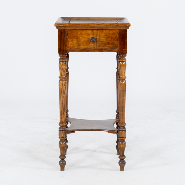 SIDOBORD, 1800-/1900-tal