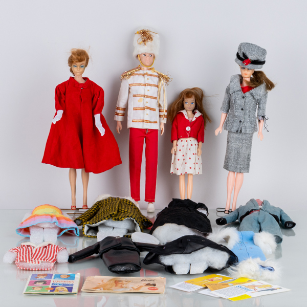 DOCKOR, 4 st, samt kläder, bla "Midge", Barbie, Mattel inc., 1958 och Evergreen, Hongkong, 1950-/60-tal