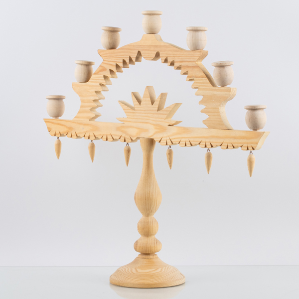 KANDELABER, trä, sk Smålandsstake, Ruben Andersson, Kolmården, 2003 