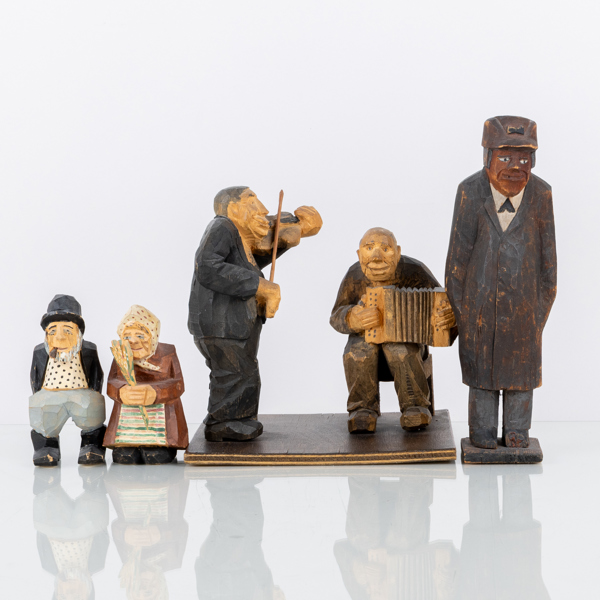 SKULPTURER, 4 st, snidat och målat trä, bla Midas Karlson, 1900-tal