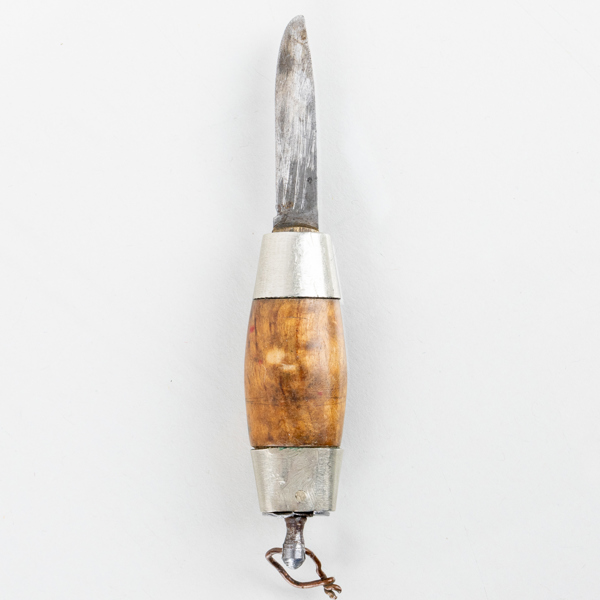 TUNNKNIV, miniatyr, metall och björk, P Holmberg, Eskilstuna