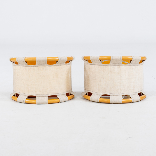 ANNA EHRNER, 1 par vägglampor, trä och textil, Ateljé Lyktan, Åhus, 1970-/80-tal