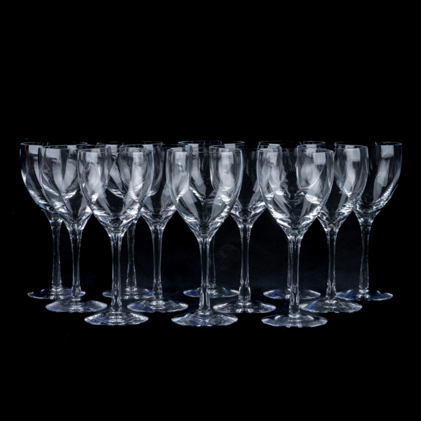 BERTIL VALLIEN, 12 st vitvinsglas, kristall, "Chateau", Kosta Boda