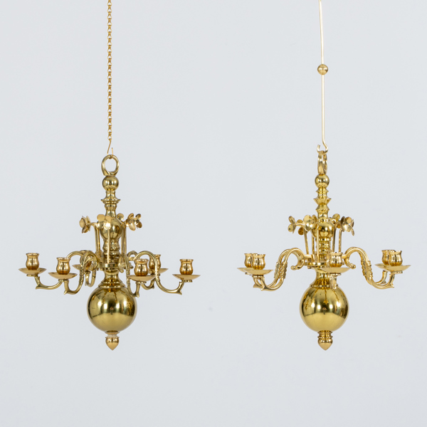 LJUSKRONOR, 2 st, mässing, V Fong, Grenna, 1900-tal