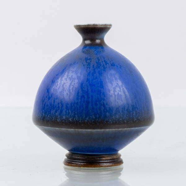 BERNDT FRIBERG, vas, miniatyr, stengods, Gustavsberg, signerad och med Gustavsbergs studiohand