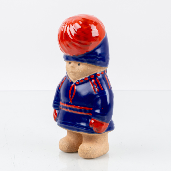 LISA LARSON, figur, stengods, "Nils", ur serien "All världens barn", Gustavsberg