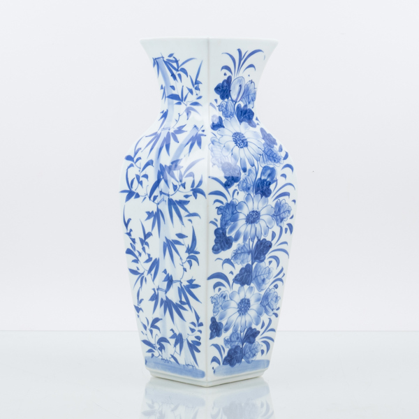 VAS, Kina, porslin, 1900-tal