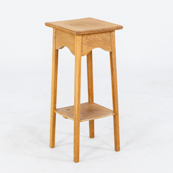 PIEDESTAL, jugend, 1900-talets första hälft