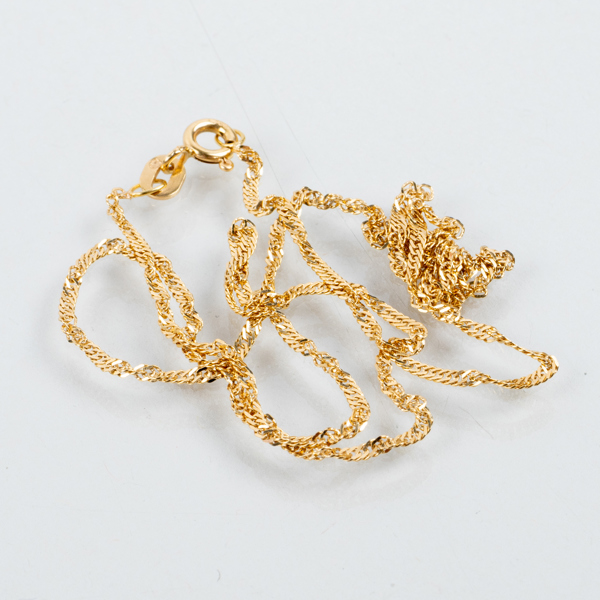 HALSKEDJA, 18k guld, tvinnad länk, sannolikt sent 1900-tal