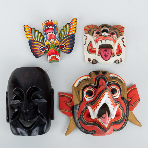 VÄGGFIGURER, 4 st, skuret trä, 1900-tal