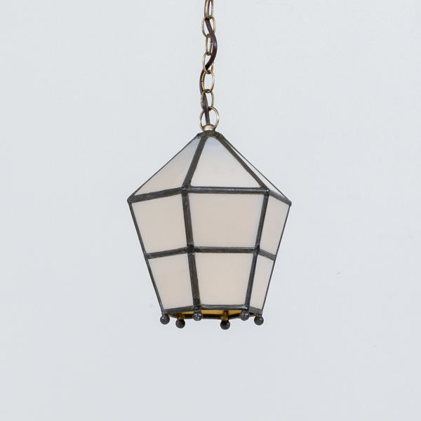 TAKLAMPA, blyglas, 1900-talets första hälft