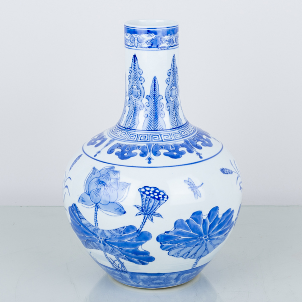 VAS, porslin, Kina, 1900-tal