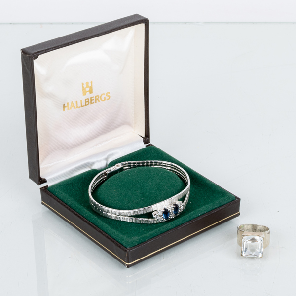 ARMBAND OCH RING, silver, 1900-tal