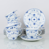 ROYAL COPENHAGEN, 6 st chokladkoppar med fat och assietter, porslin, "Musselmalet", nr 703 samt 573
