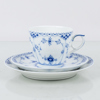 ROYAL COPENHAGEN, 6 st chokladkoppar med fat och assietter, porslin, "Musselmalet", nr 703 samt 573