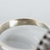RING, 18k vitguld, med briljantslipade och åttkantslipade diamanter, sannolikt 1900-talets andra hälft