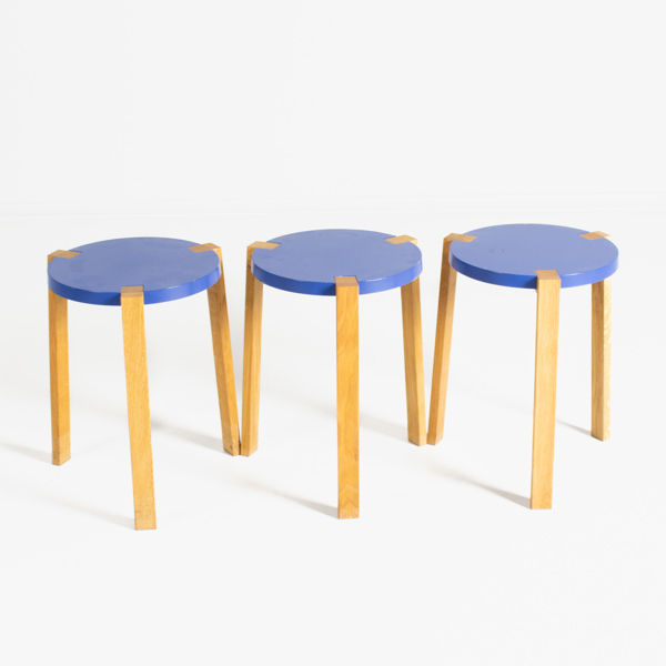  SARA LARSSON, 3 st "Happy/Stool", pallar,  A2 Design Studio