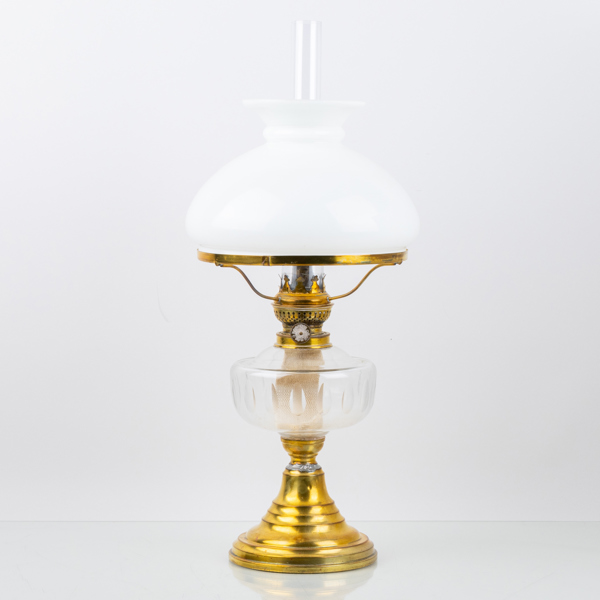 BORDSFOTOGENLAMPA, mässing och glas, 1900-talets första hälft