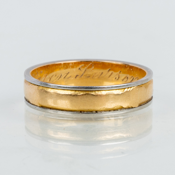 RING, 18k tvåfärgat guld, CG Hallberg, Stockholm 1947