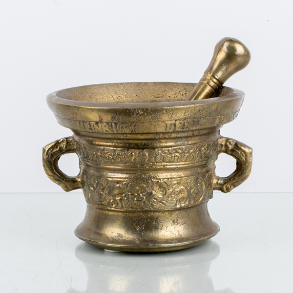 MORTEL MED STÖT, mässing, 1900-tal