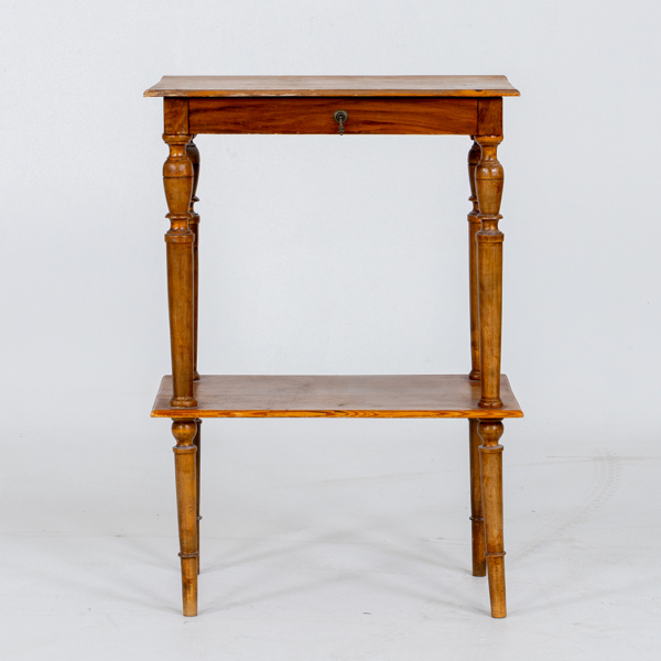 SIDOBORD, trä, 1900-talets första hälft