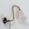 VÄGGLAMPA, glas och mässing, 1900-talets första hälft 