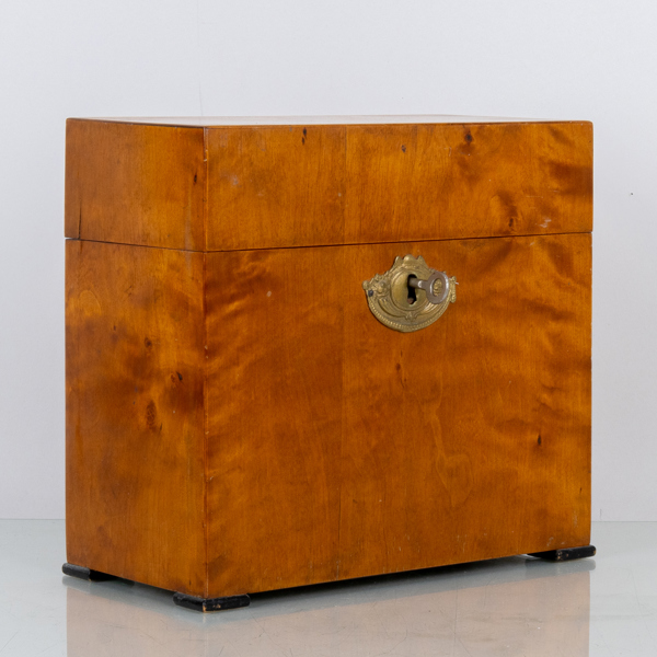 SCHATULL, björk, 1800-tal