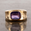 RING, 18k guld, med syntetisk safir, tot vikt ca 2,9 g