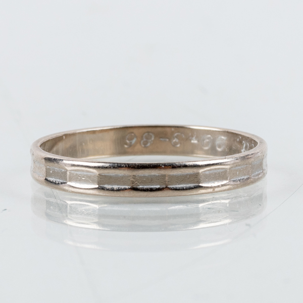 RING, 18k vitguld, svenska stämplar