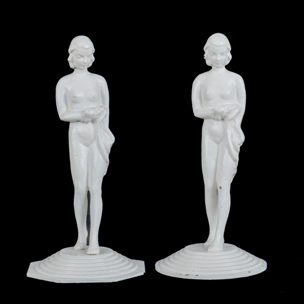 FIGURER, 2 st, gjutjärn, 1900-talets första hälft