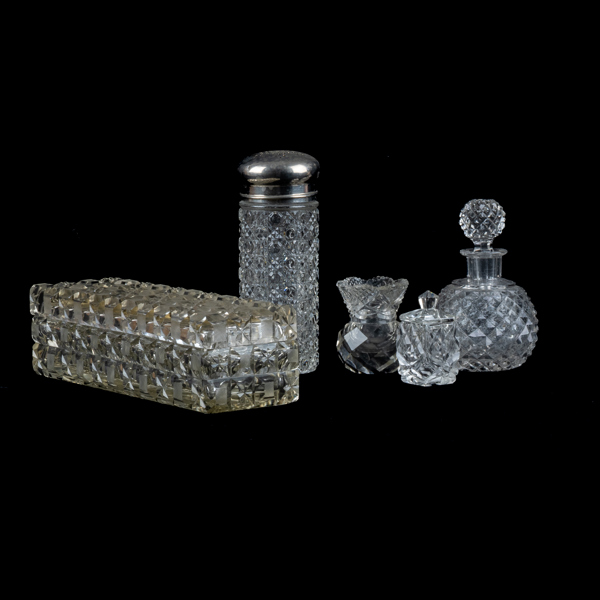 SAMLING RUTSLIPAT GLAS, 5 del, sannolikt tidigt 1900-tal