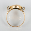 RING, 18k guld, med skuren snäckskalskamé