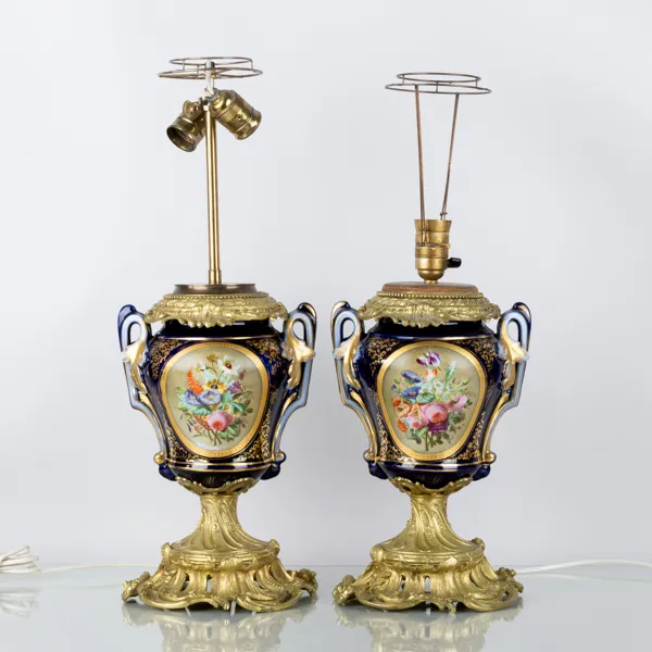 BORDSLAMPOR, 1 par, porslin och mässing, 1800-talets slut