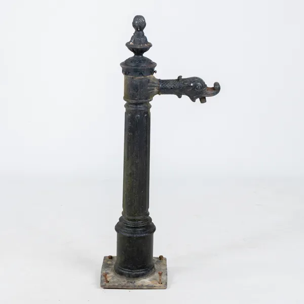 TRÄDGÅRDSPUMP, gjutjärn, 1800-/1900-tal
