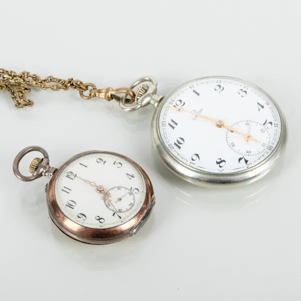 FICKUR, 2 st, bla. Omega samt mormorsur