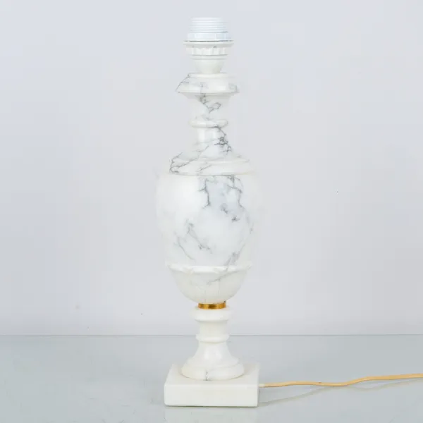 BORDSLAMPSFOT, alabaster, Italien, 1900-tal