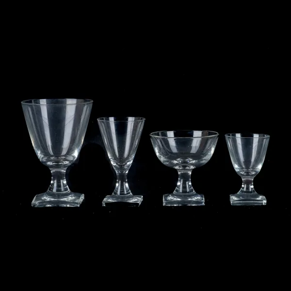 GLASSERVIS, 40 del, 1900-/2000-tal