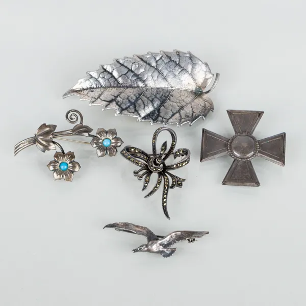 BROSCHER, 5 st, bla silver, 1900-tal