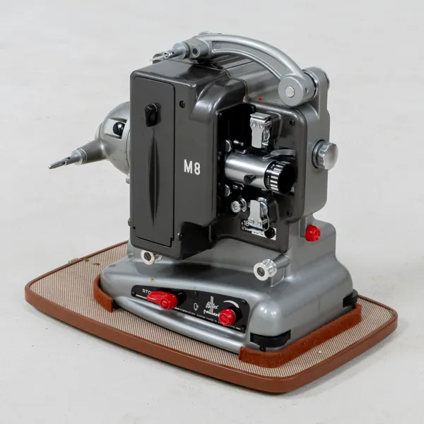 FILMPROJEKTOR, metall, Bolex Paillard M8, 1900-talets mitt