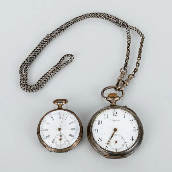 FICKUR, 2 st, silver, bla Longines, 1900-talets första hälft