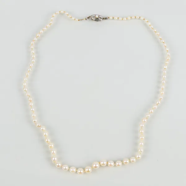 PÄRLCOLLIER, silverlås, 1900-talets mitt