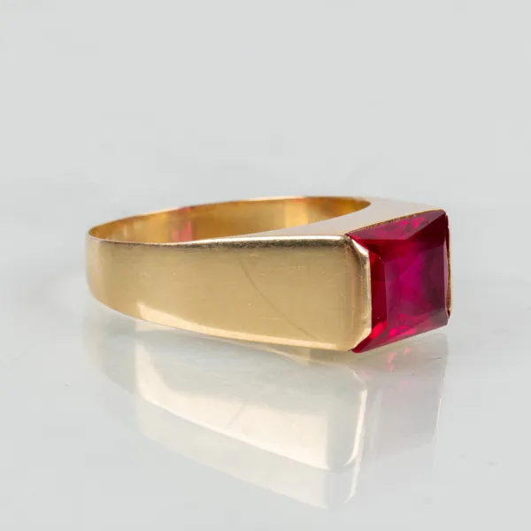 RING, 18k guld, med rosa sten, 1964
