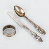 SKED, KNIV SAMT SERVETTRING, silver, Sheffield, England 1800-talets andra hälft samt MGAB, Uppsala 1959