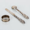SKED, KNIV SAMT SERVETTRING, silver, Sheffield, England 1800-talets andra hälft samt MGAB, Uppsala 1959