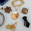 SAMLING BIJOUTERIER, bla broscher, örhängen, armband, mestadels 1900-talets andra hälft 